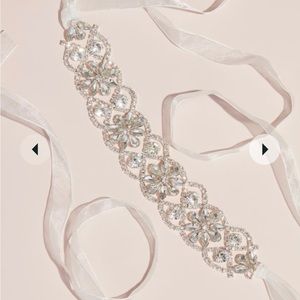 DAVID'S BRIDAL interlocking crystal flower girl sash
STYLE# 157945SB